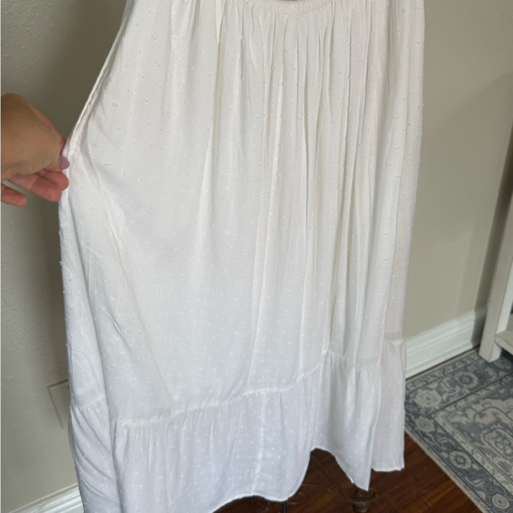 Hollister White Garment - Picture 3 of 9